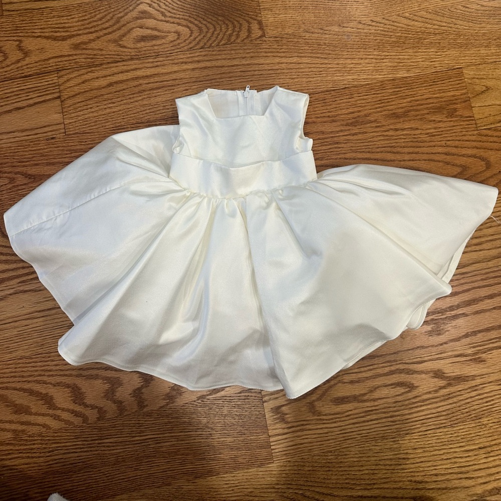 Elegant White Sleeveless Flower Girl Dress Toddler Wedding